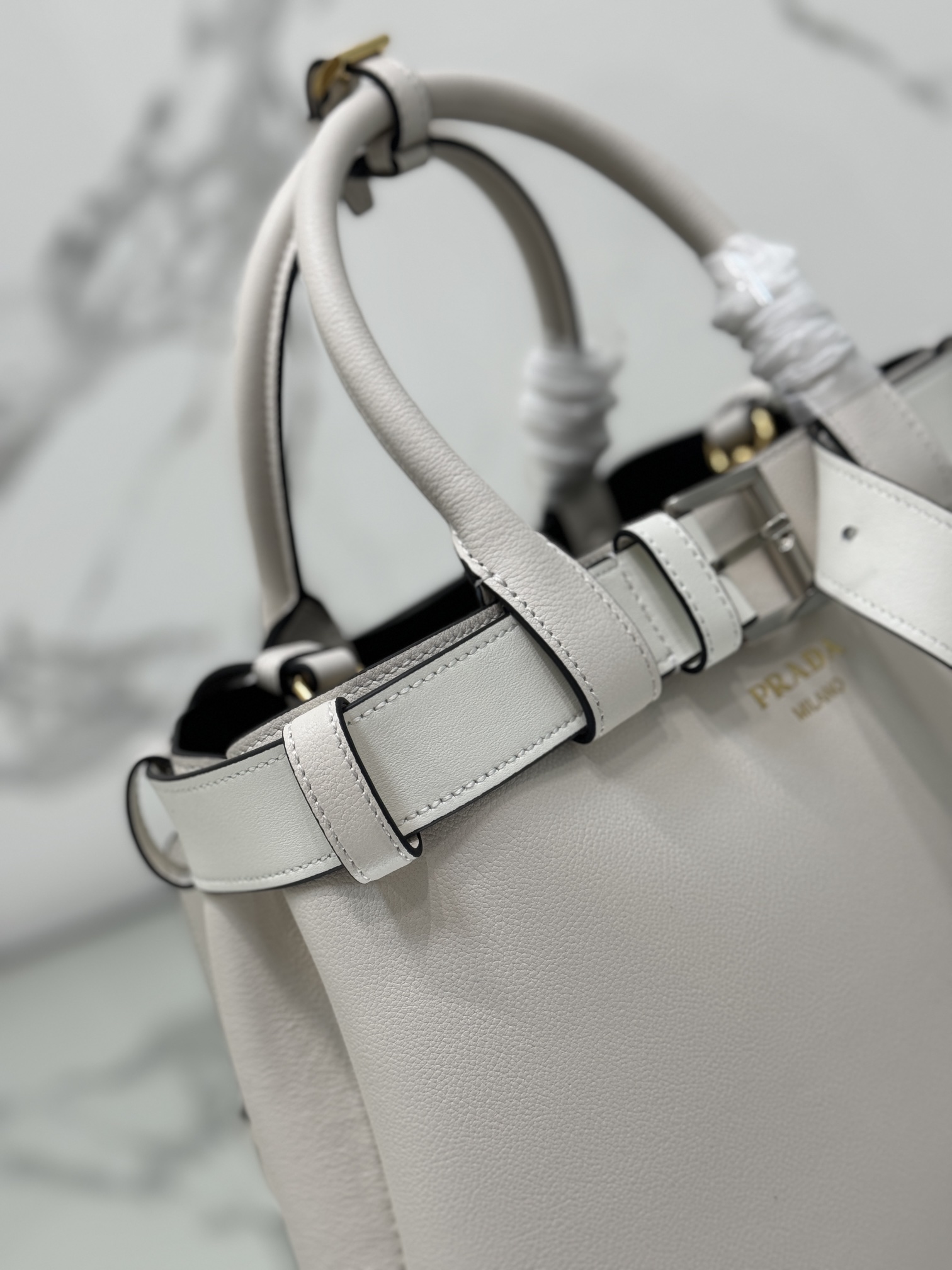 Pra*a double1ba434 bag-32Ｘ23Ｘ11cm