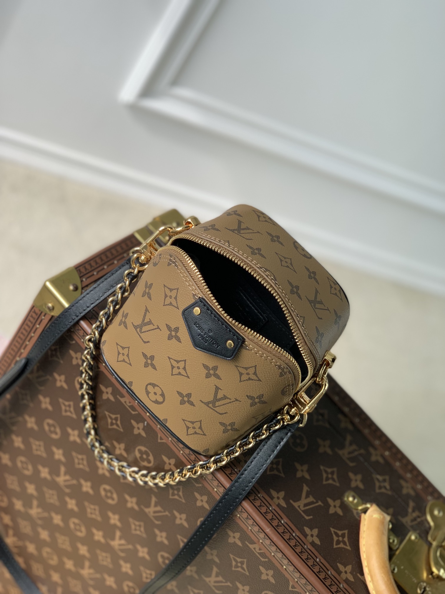l0*is V*t0n just in case bag-m47096-11 x 8 x 2.5cm