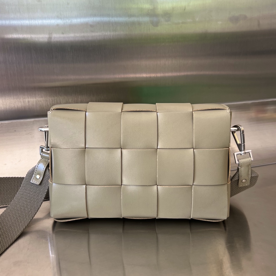b0tte*a Ven*ta crossbody bag-23x15x5cm