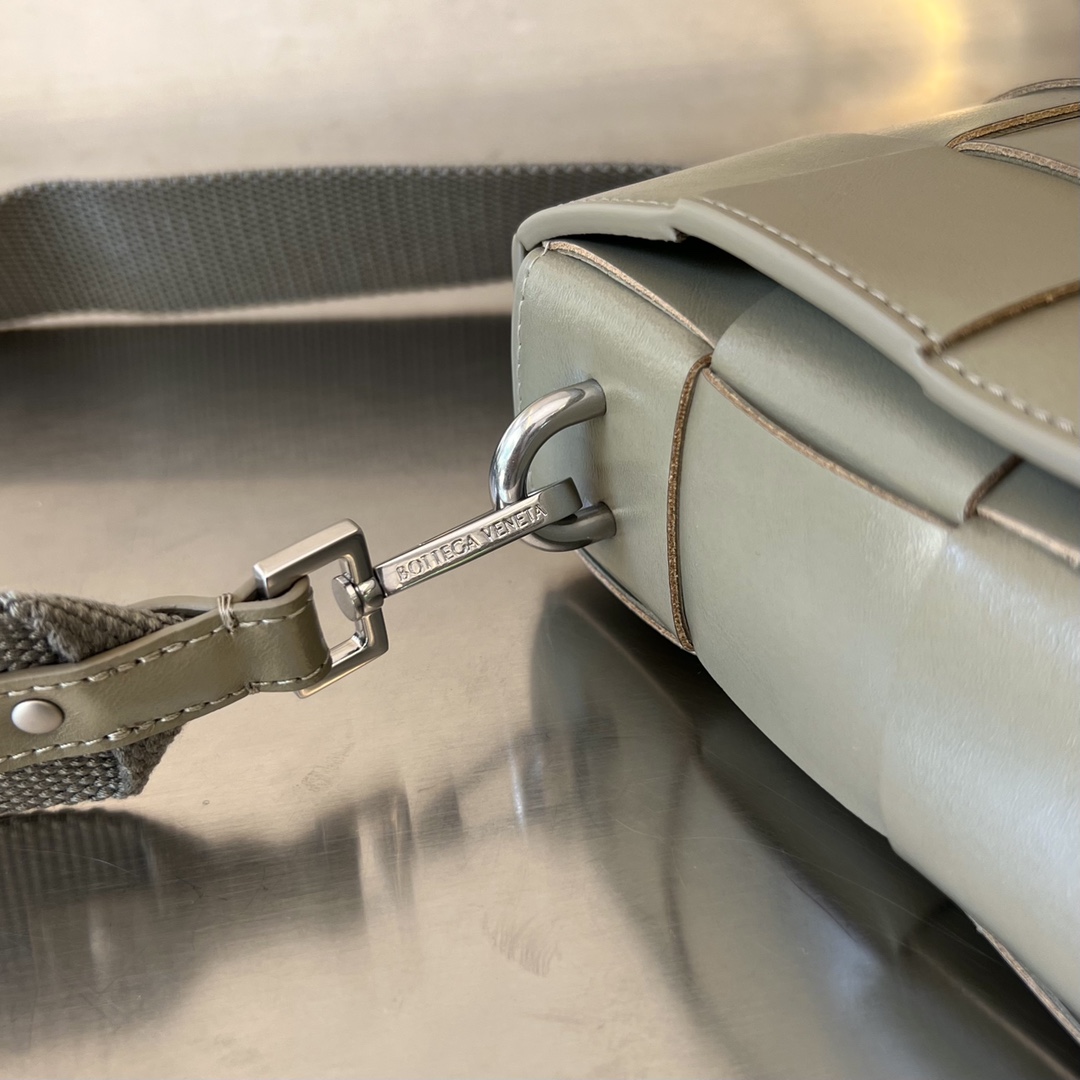 b0tte*a Ven*ta crossbody bag-23x15x5cm