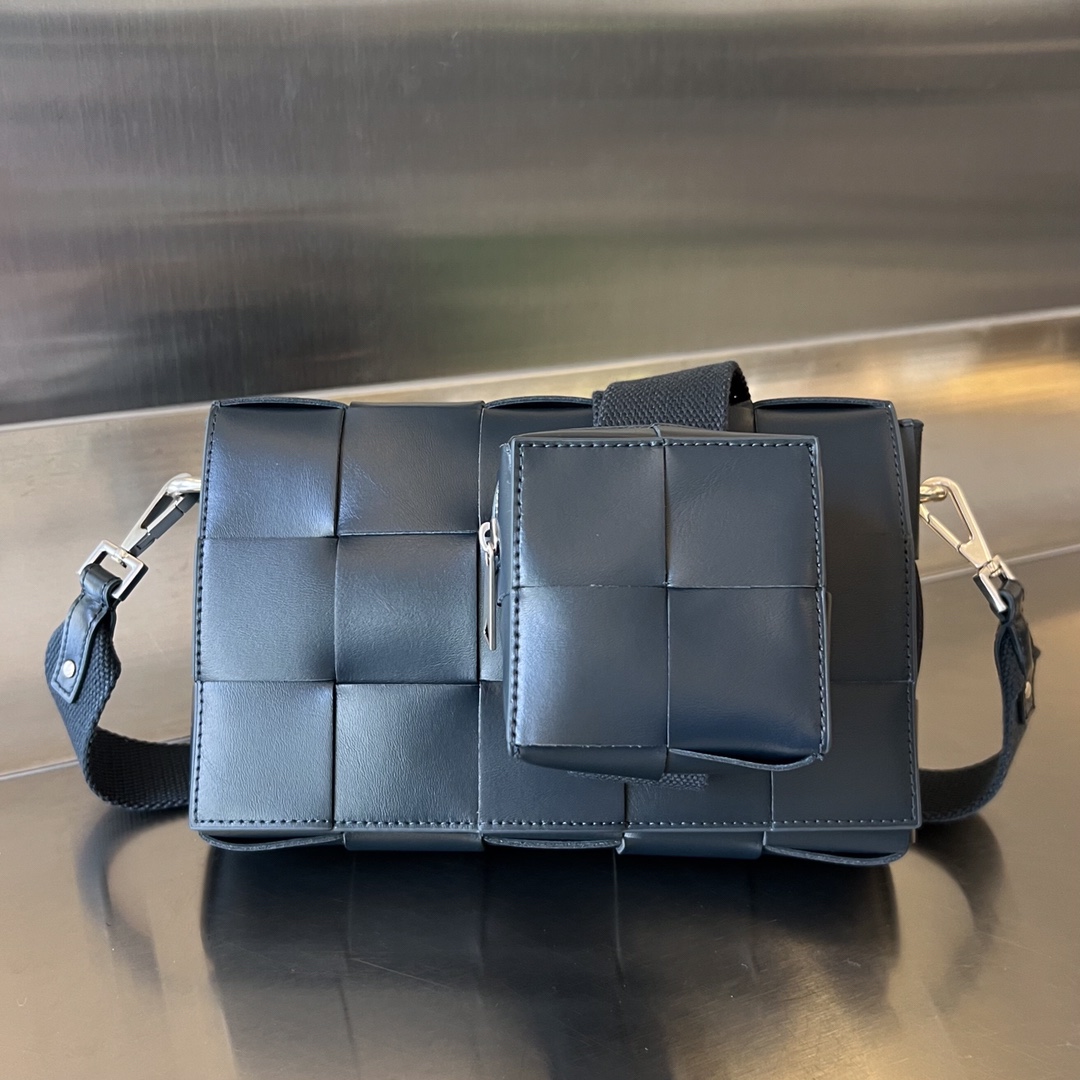b0tte*a Ven*ta crossbody bag-23x15x5cm