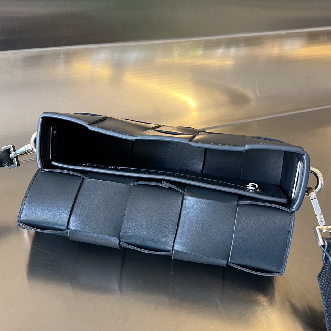 b0tte*a Ven*ta crossbody bag-23x15x5cm
