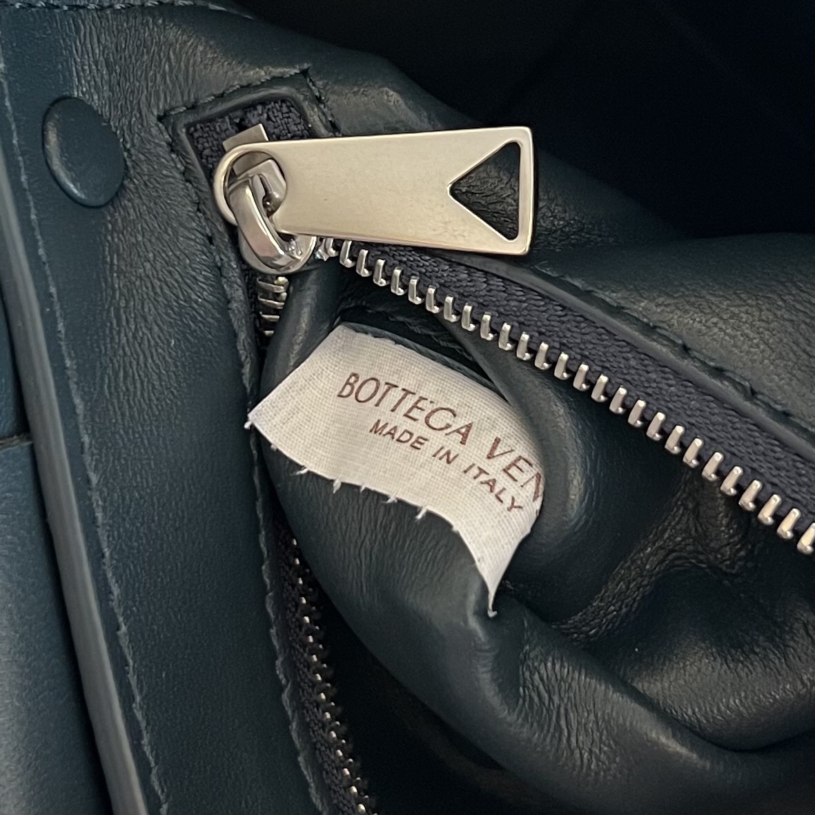 b0tte*a Ven*ta crossbody bag-23x15x5cm
