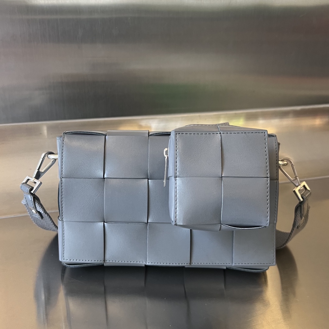 b0tte*a Ven*ta crossbody bag-23x15x5cm