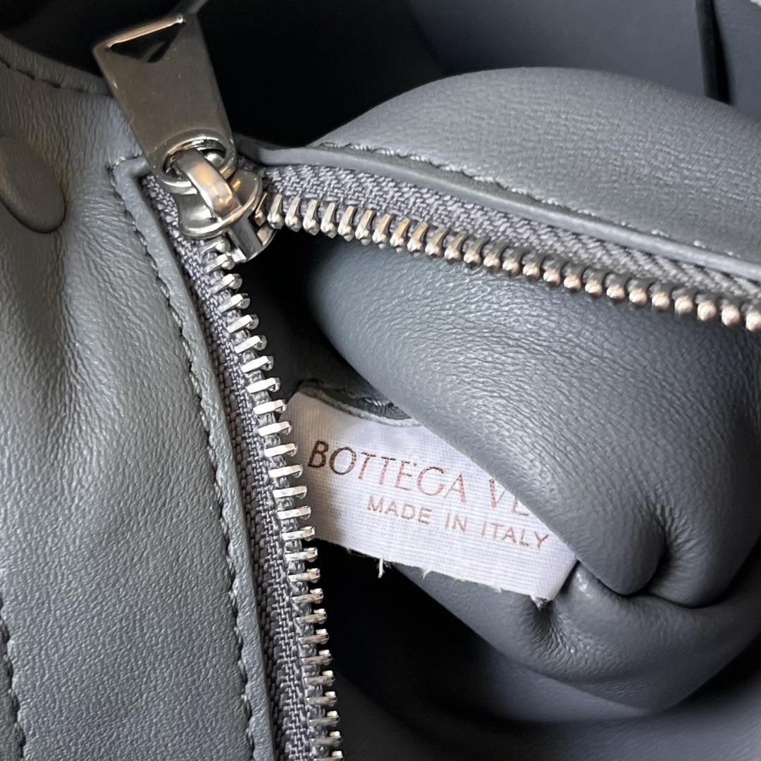 b0tte*a Ven*ta crossbody bag-23x15x5cm