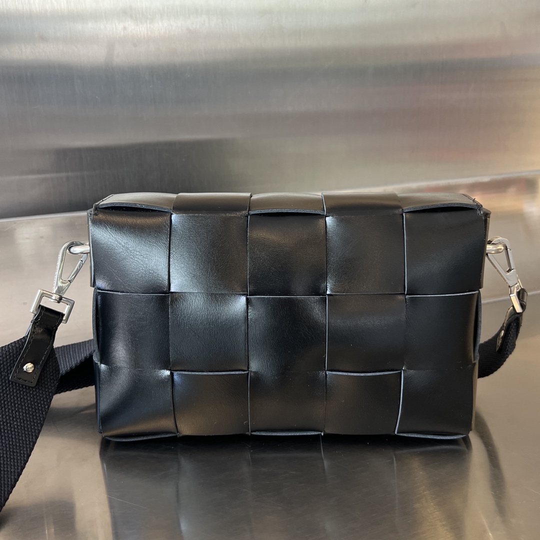 b0tte*a Ven*ta crossbody bag-23x15x5cm