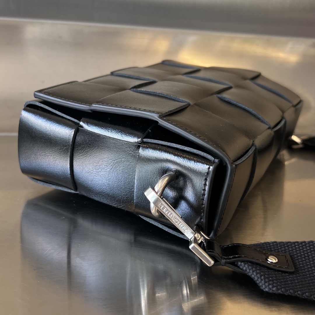 b0tte*a Ven*ta crossbody bag-23x15x5cm