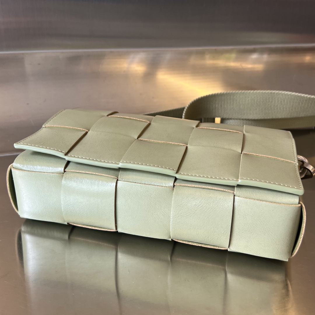 b0tte*a Ven*ta crossbody bag-23x15x5cm