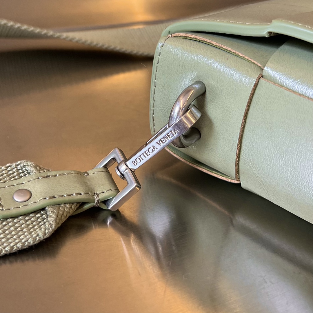 b0tte*a Ven*ta crossbody bag-23x15x5cm
