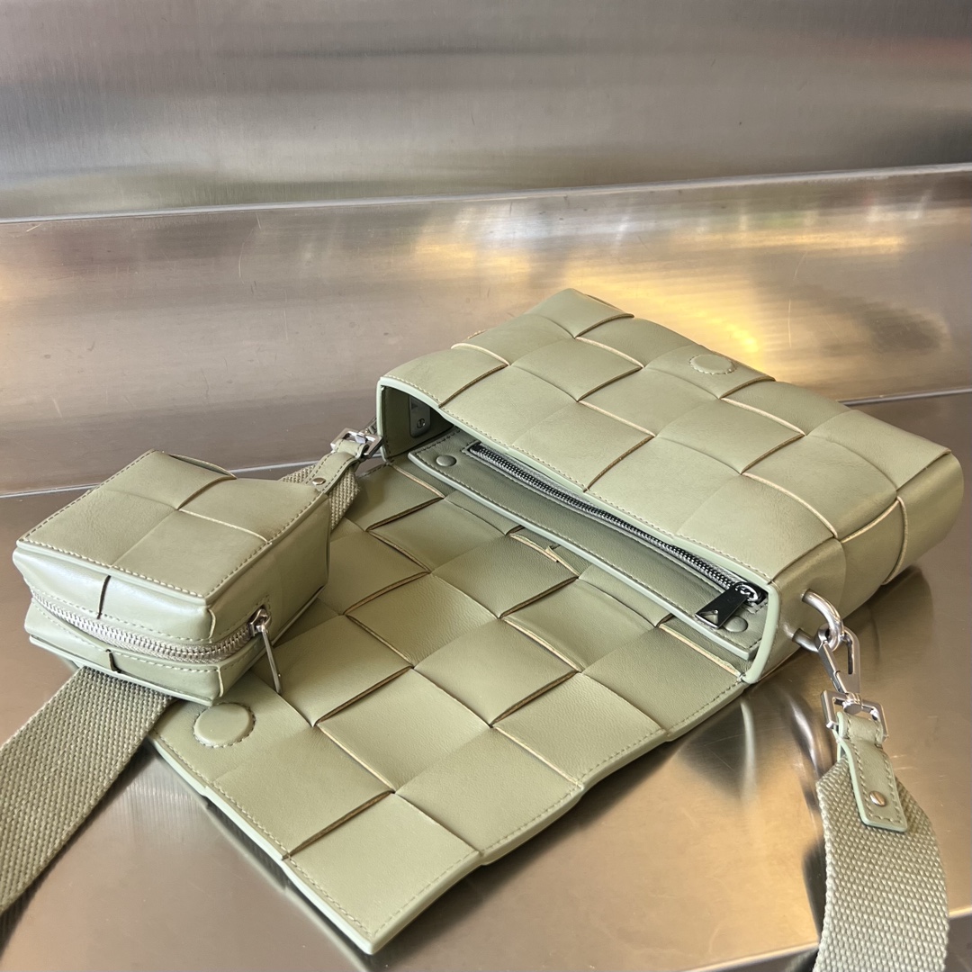 b0tte*a Ven*ta crossbody bag-23x15x5cm