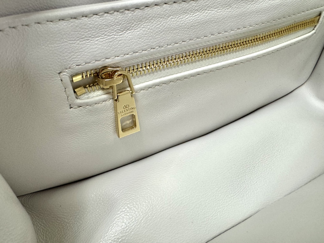 Va1e*ntin0 vlogo signature bag-26*1399cm