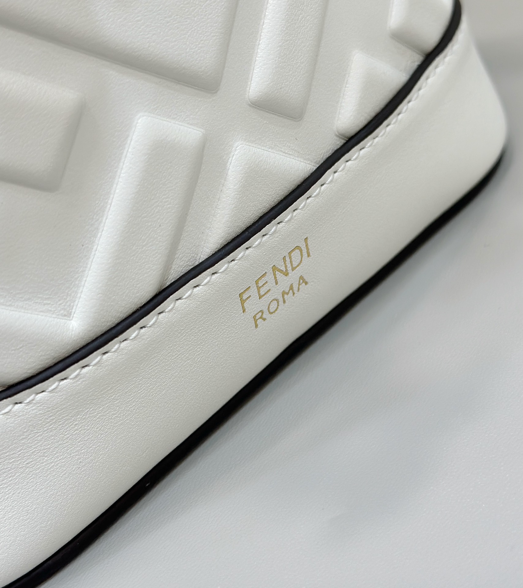 F**di mini mon tresor bag -12x18x10cm