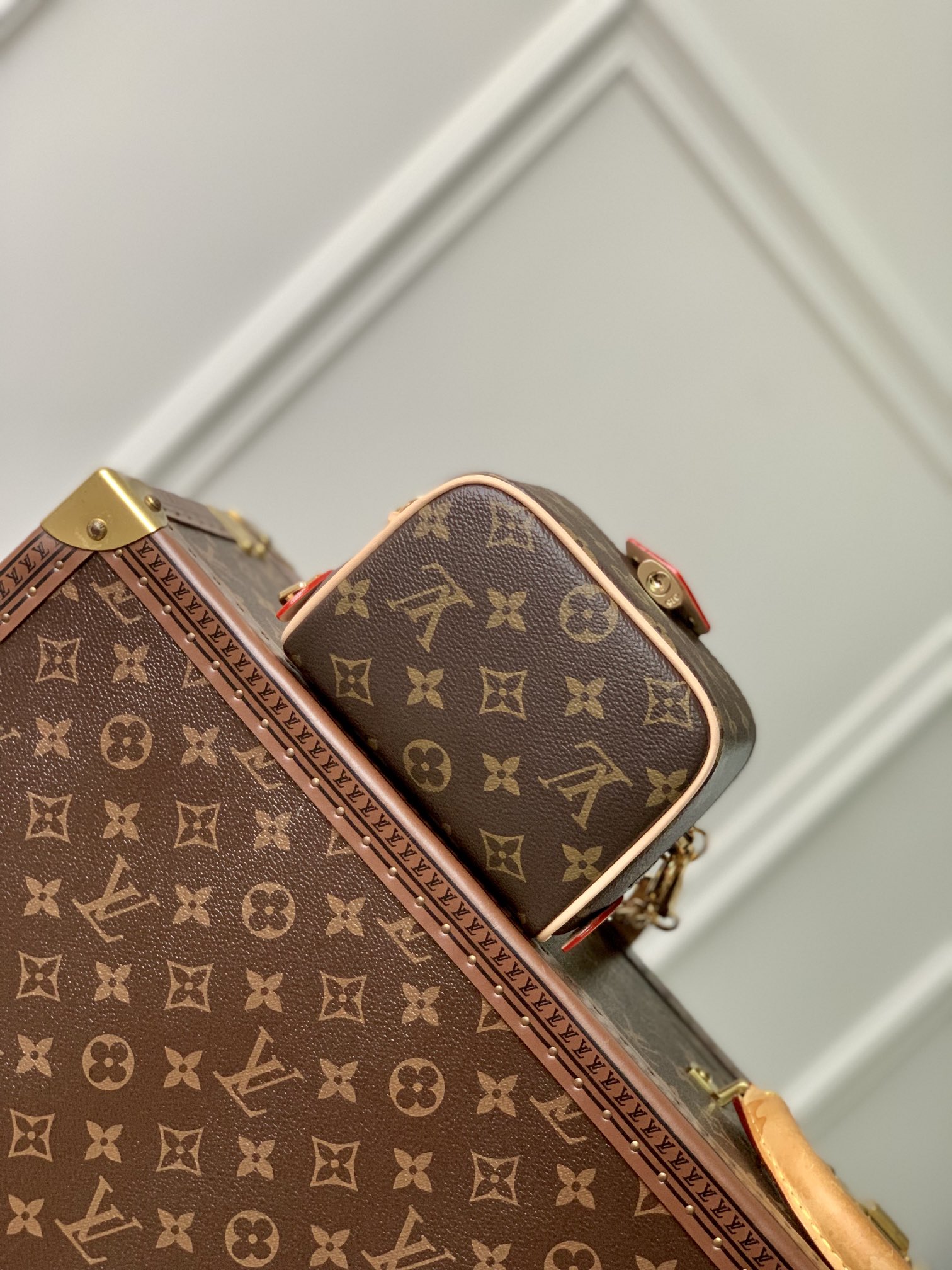 l0*is V*t0n just in case bag-m47096-13 x 14 x 11.5cm