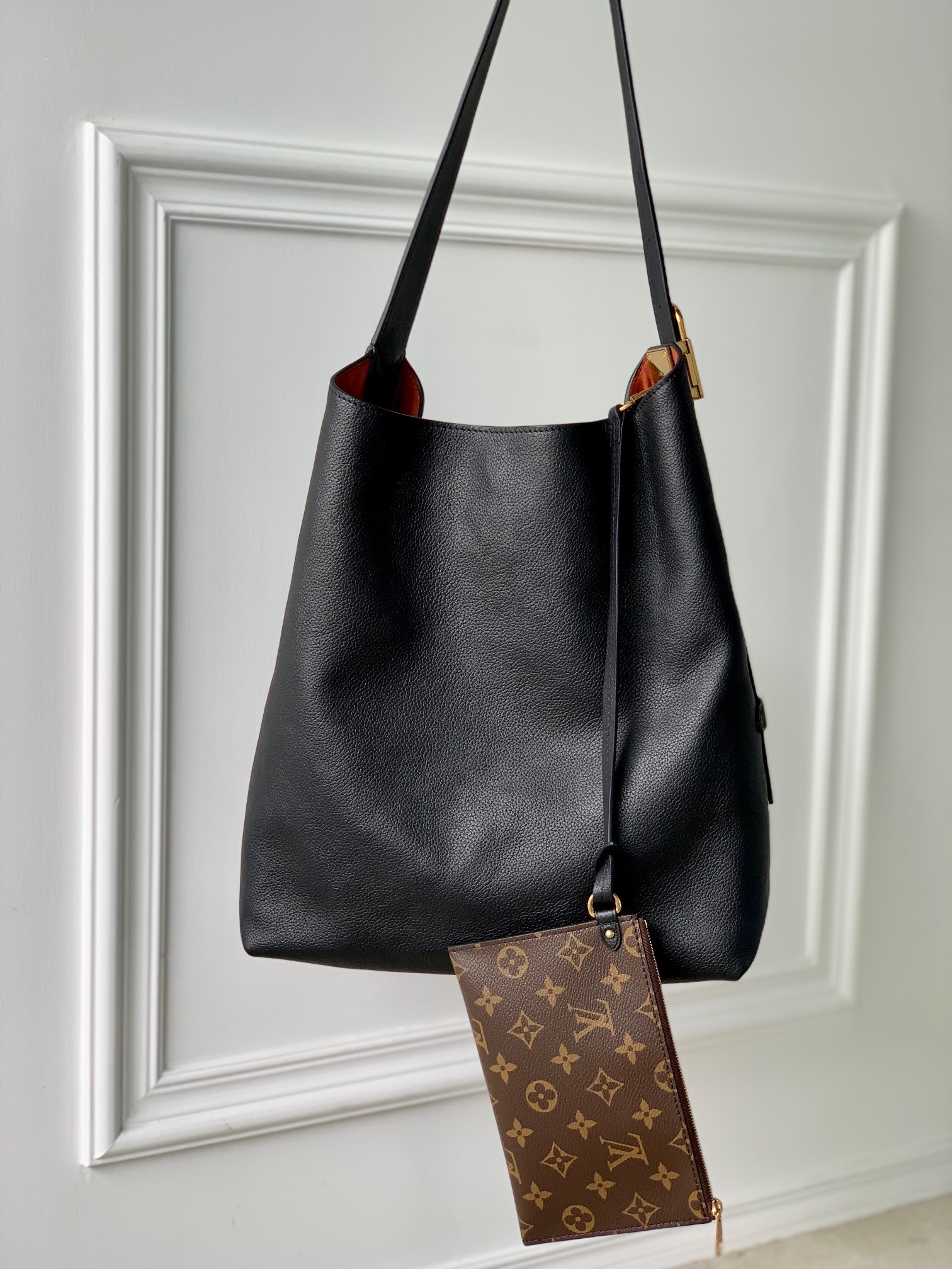 l0*is V*t0n low key hobo-m24856-31 x 35 x 18cm