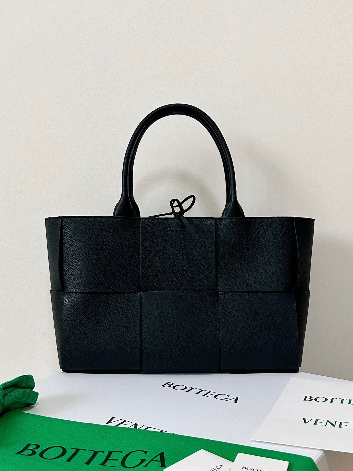 b0tte*a Ven*ta arco tote-36.5x24x14cm