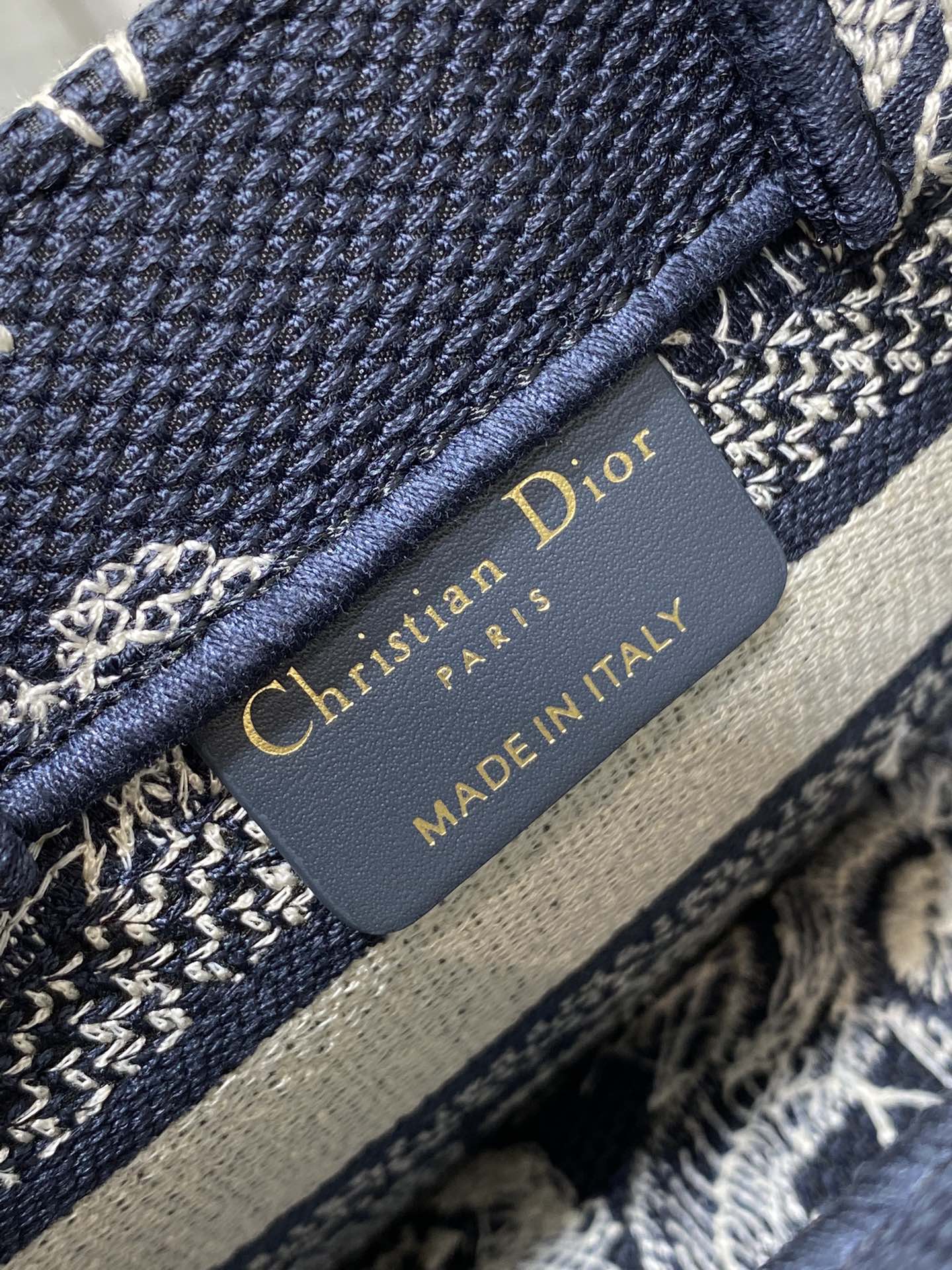D*or book tote-21.5*13*7.5cm