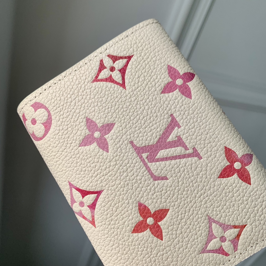 l0*is V*t0n m83507 wallet-4.3 x 3.5 x 1.2cm