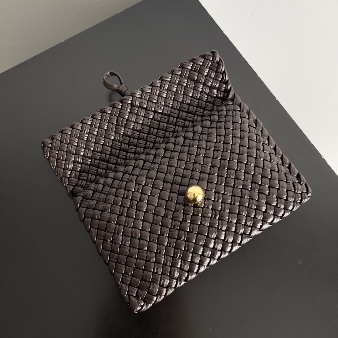 b0tte*a Ven*ta pouch bag-19*12.5*1cm