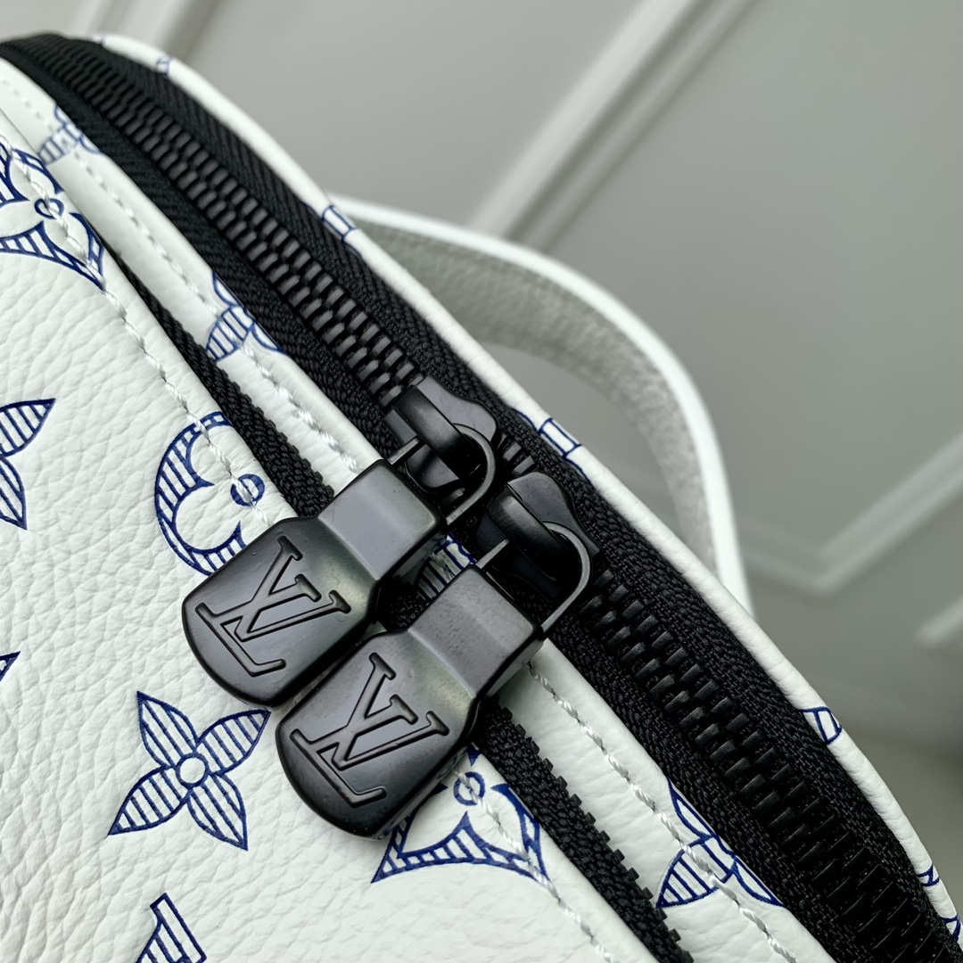 l0*is V*t0n rush waist bag-30 x 15 x 8cm