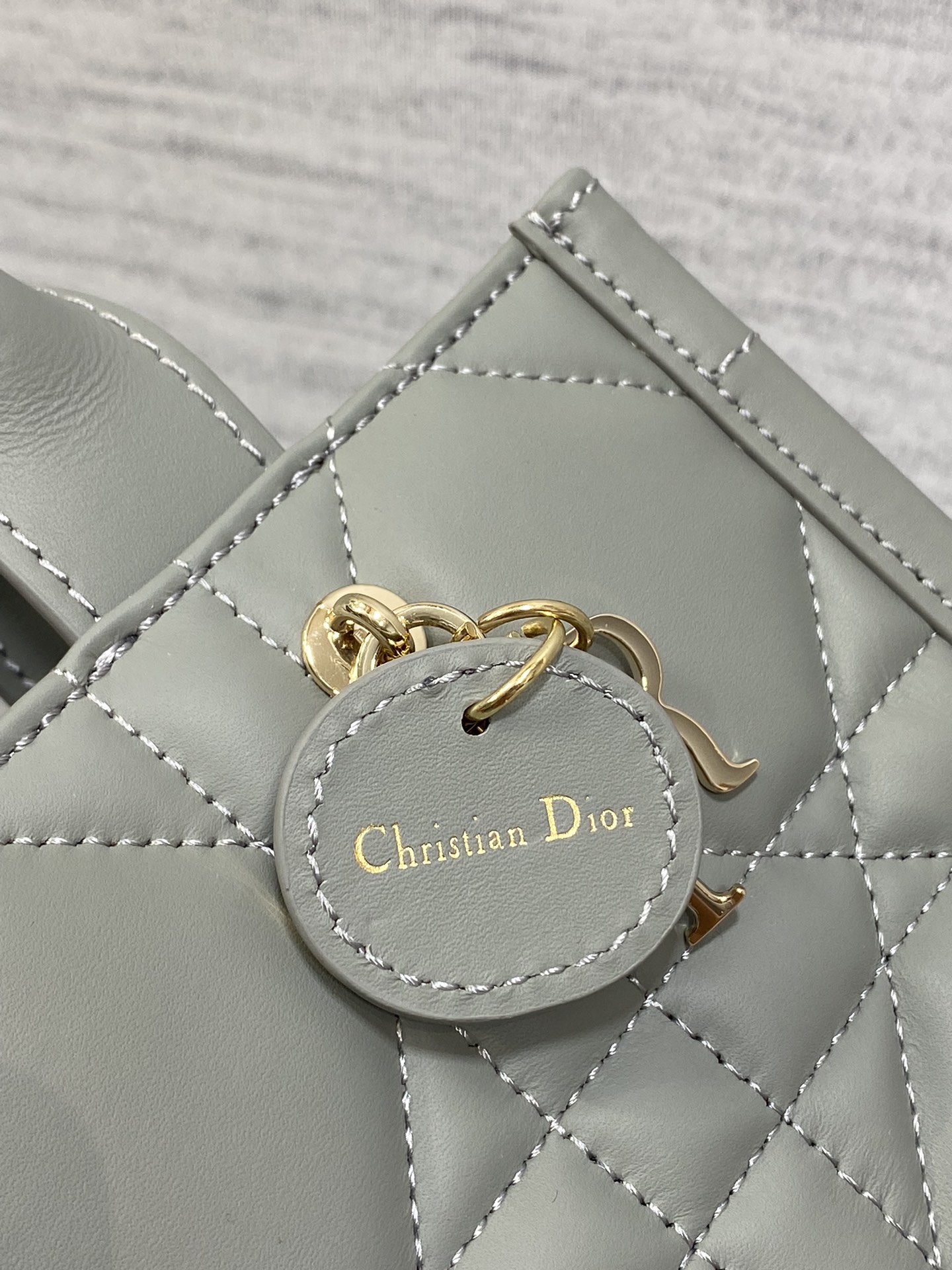 D*or book tote-21.5*13*7.5cm