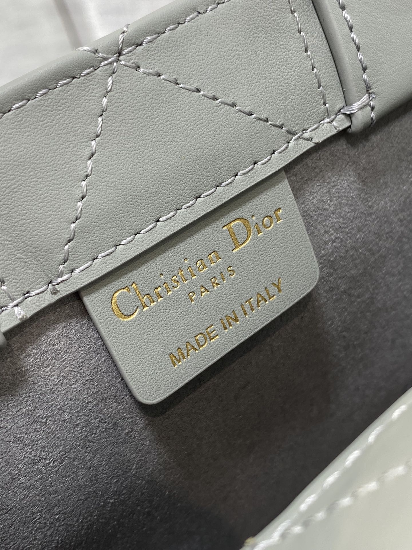 D*or book tote-21.5*13*7.5cm