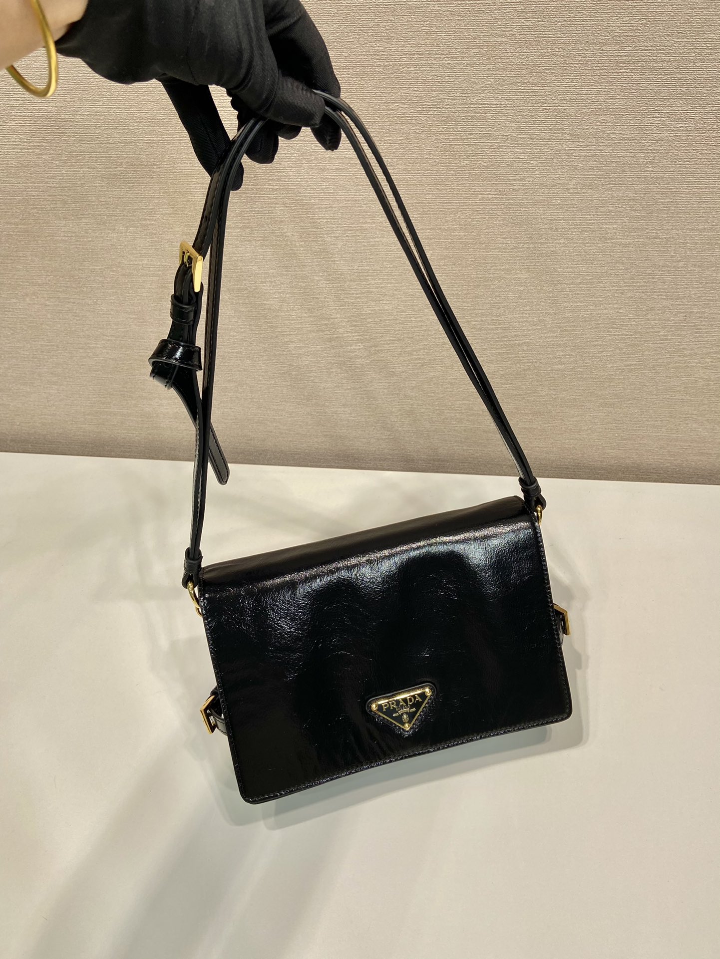 Pra*a 1bd082 messenger bag-23*15*8.5cm