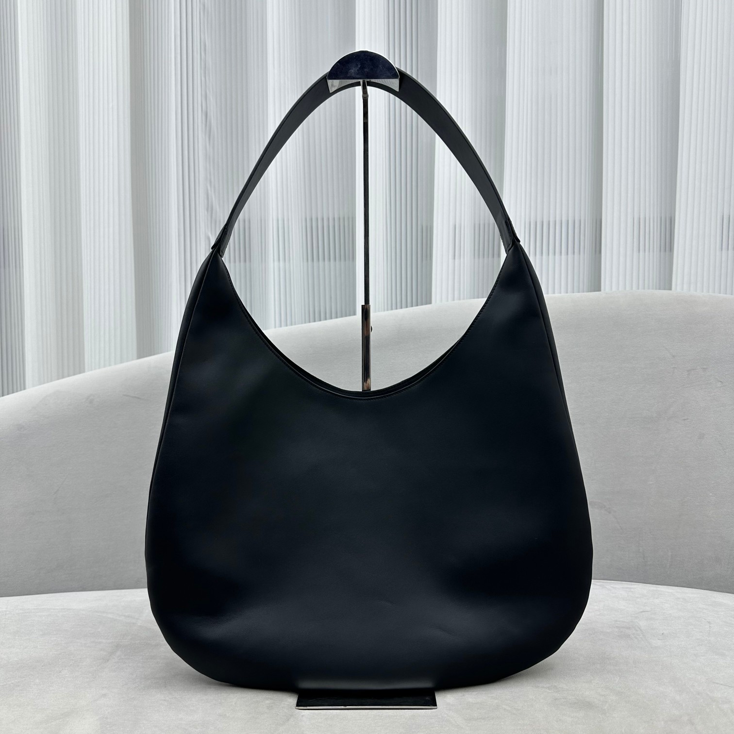 M*um*u 2024ss hobo tote-42.5*30cm