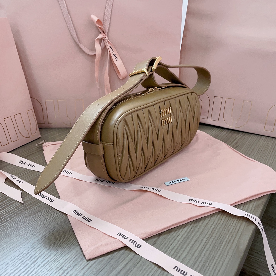 M*um*u matelassé leather shoulder 5bc158 bag-24*11.5*7cm