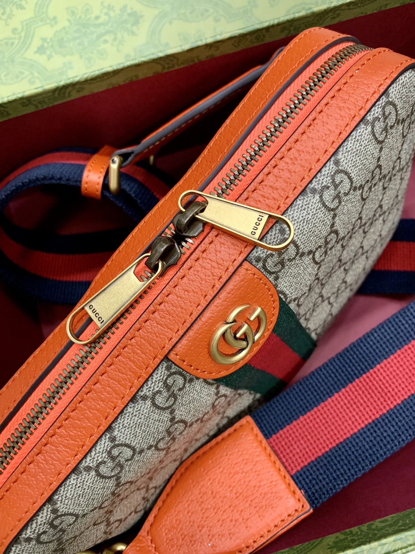 G*u*i ophidia bag-23.5x 16 x 4.5cm