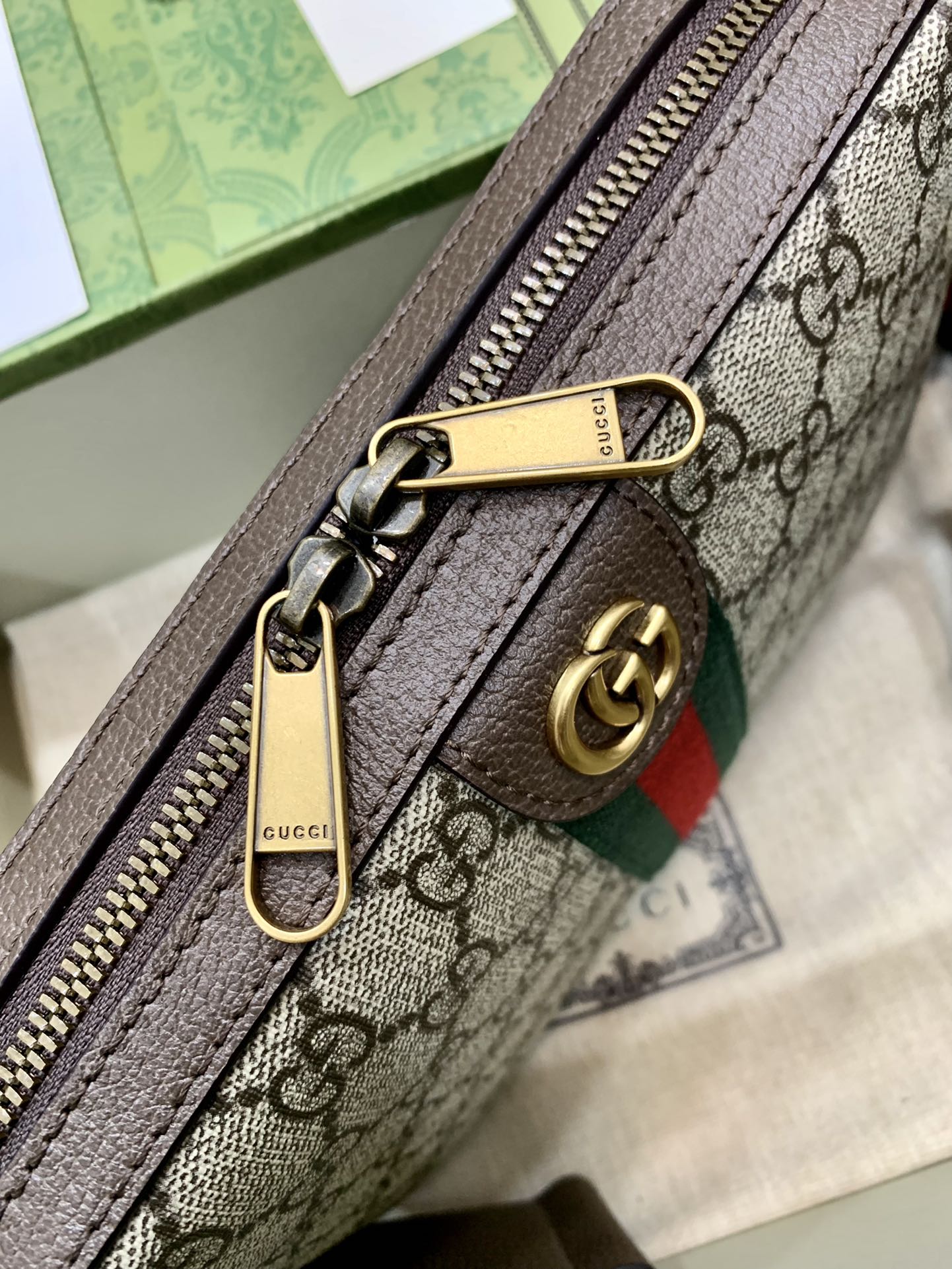 G*u*i ophidia bag-23.5x 16 x 4.5cm