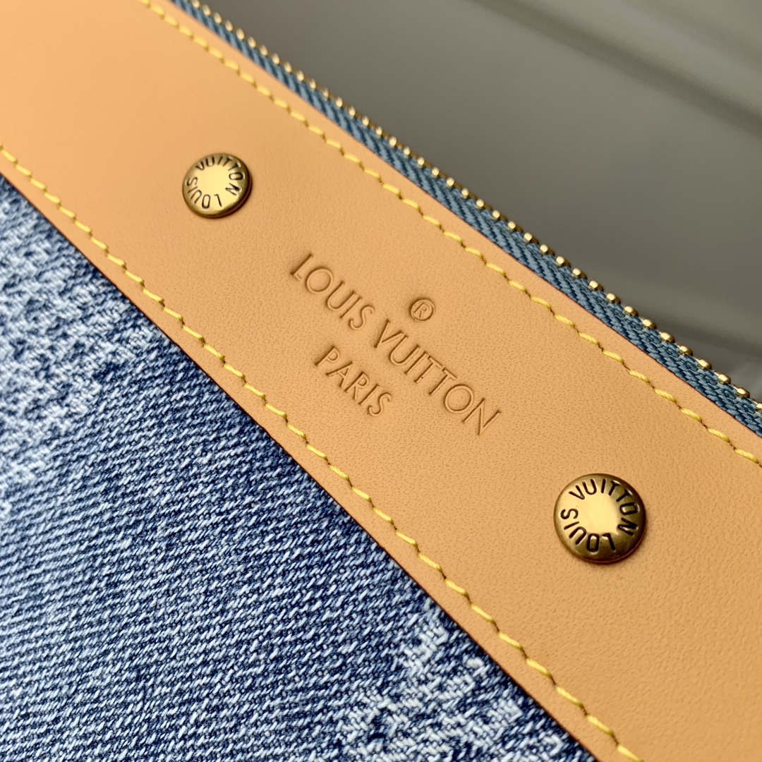 l0*is V*t0n pochette to go pouch-m82313-30*21.5 *1cm