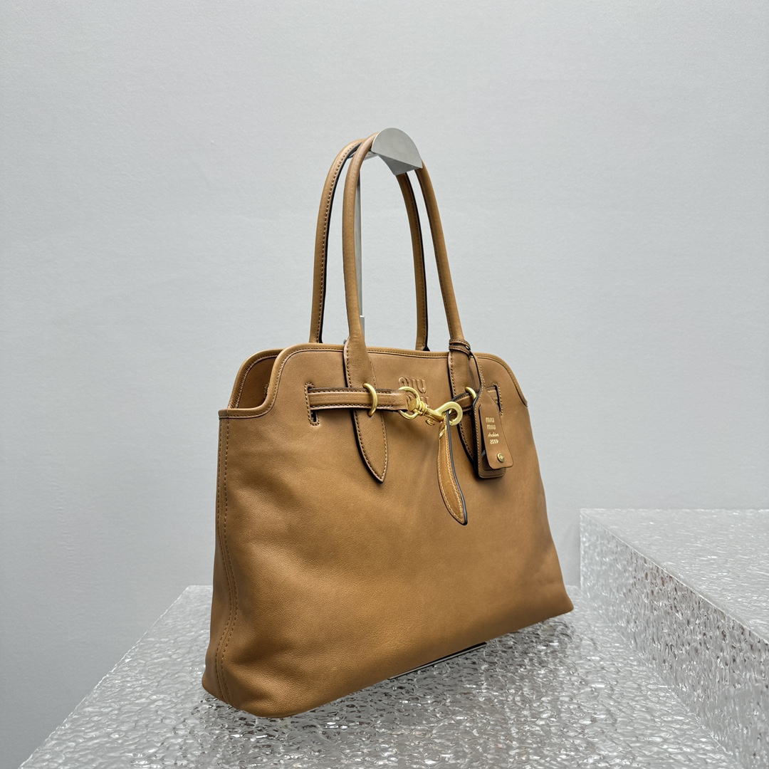 M*um*u aventure nappa tote-31x40x13cm