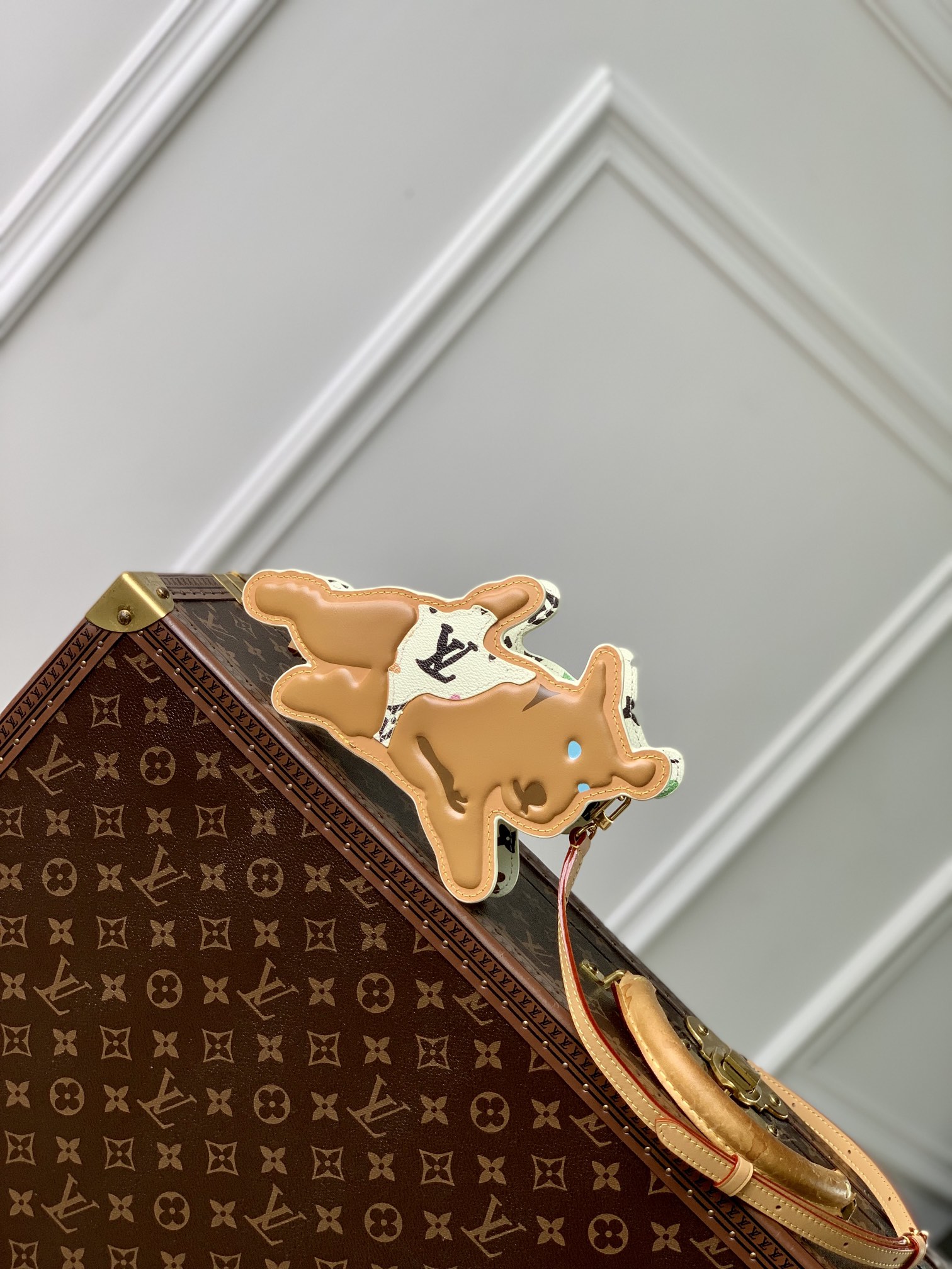 l0*is V*t0n mini crpssbody bag-23 x 16 x 4cm
