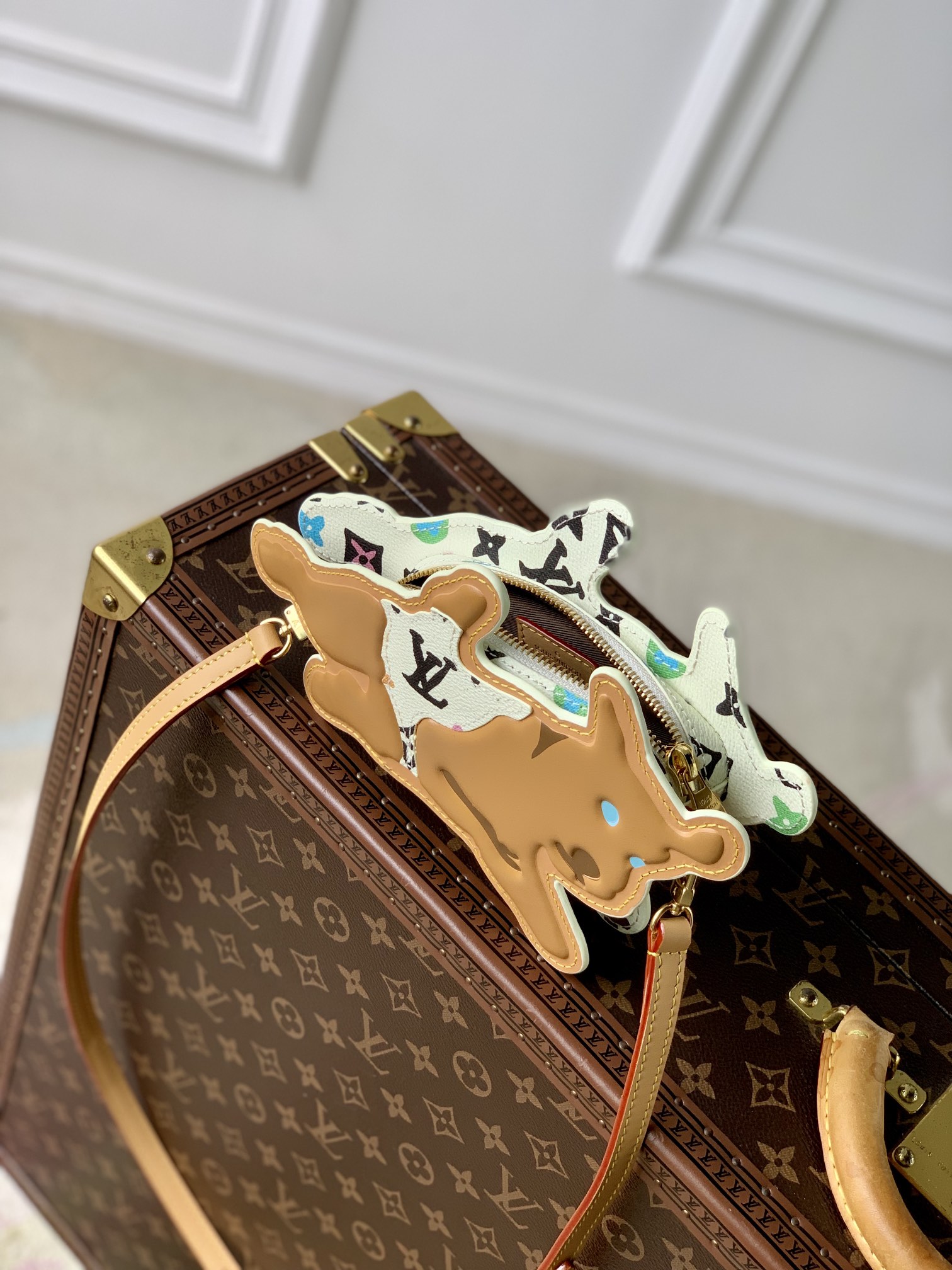l0*is V*t0n mini crpssbody bag-23 x 16 x 4cm