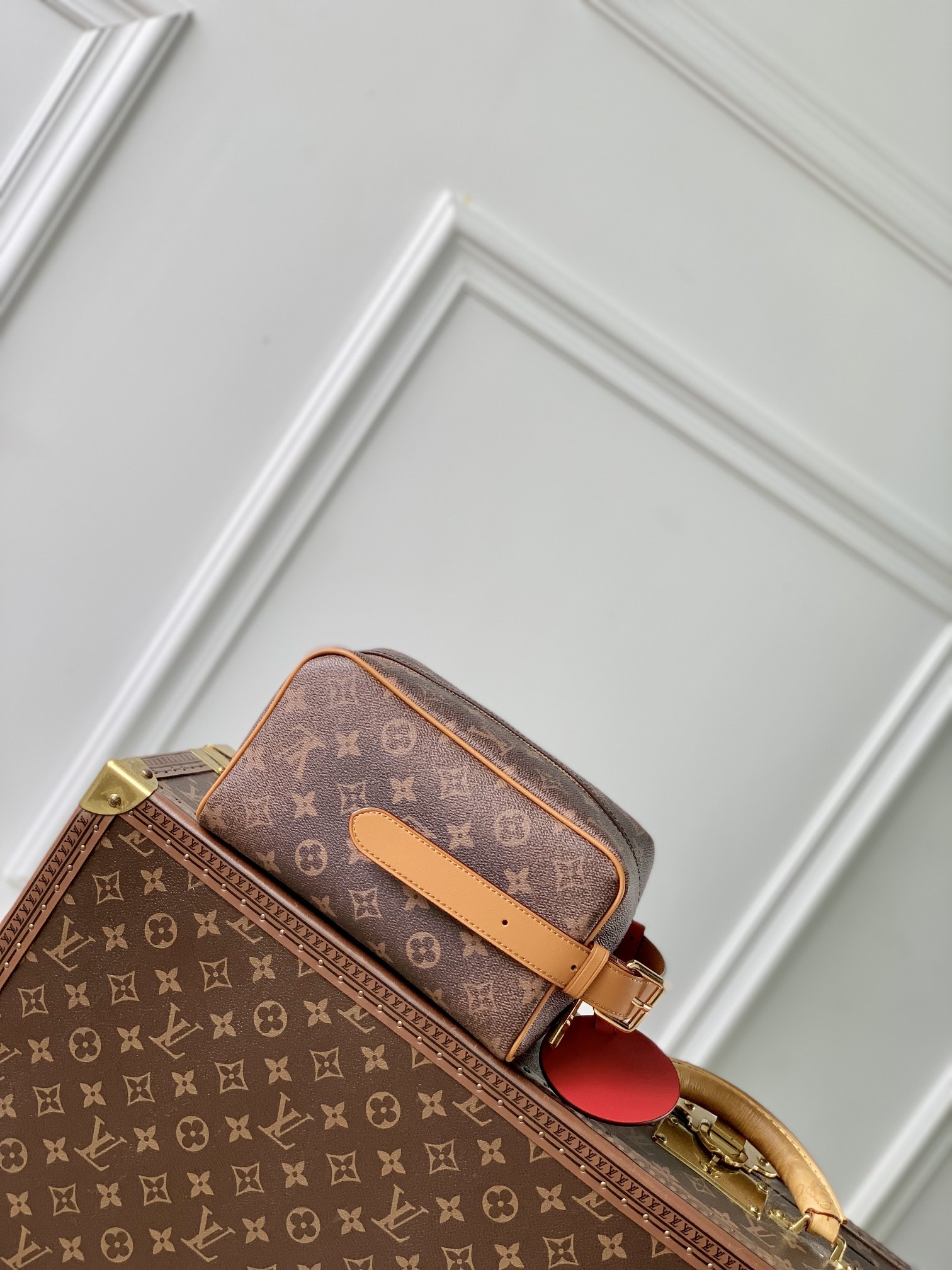 l0*is V*t0n locker dopp kit pouch -23 x 13 x 12cm