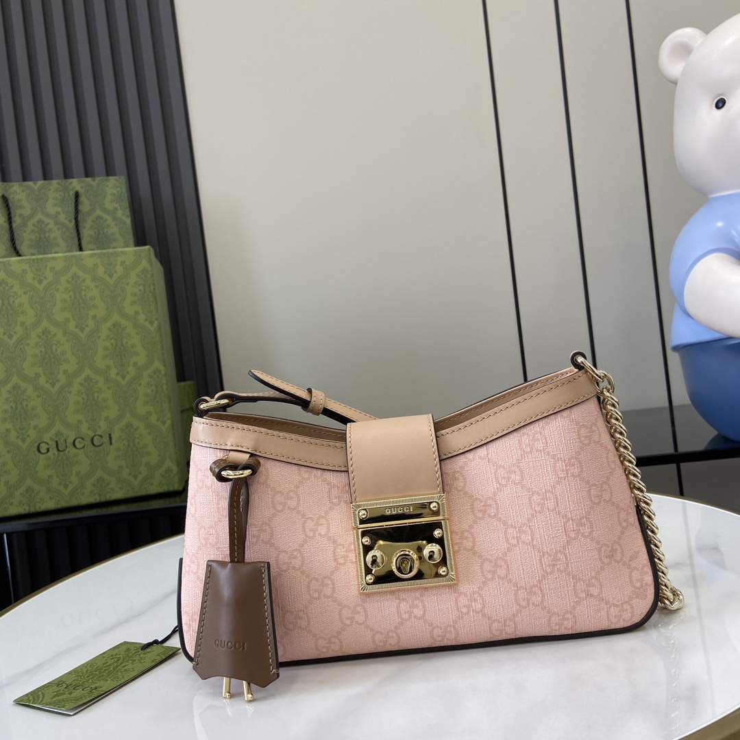 G*u*i padlock bag-26.5 x 13.5 x 4.5cm
