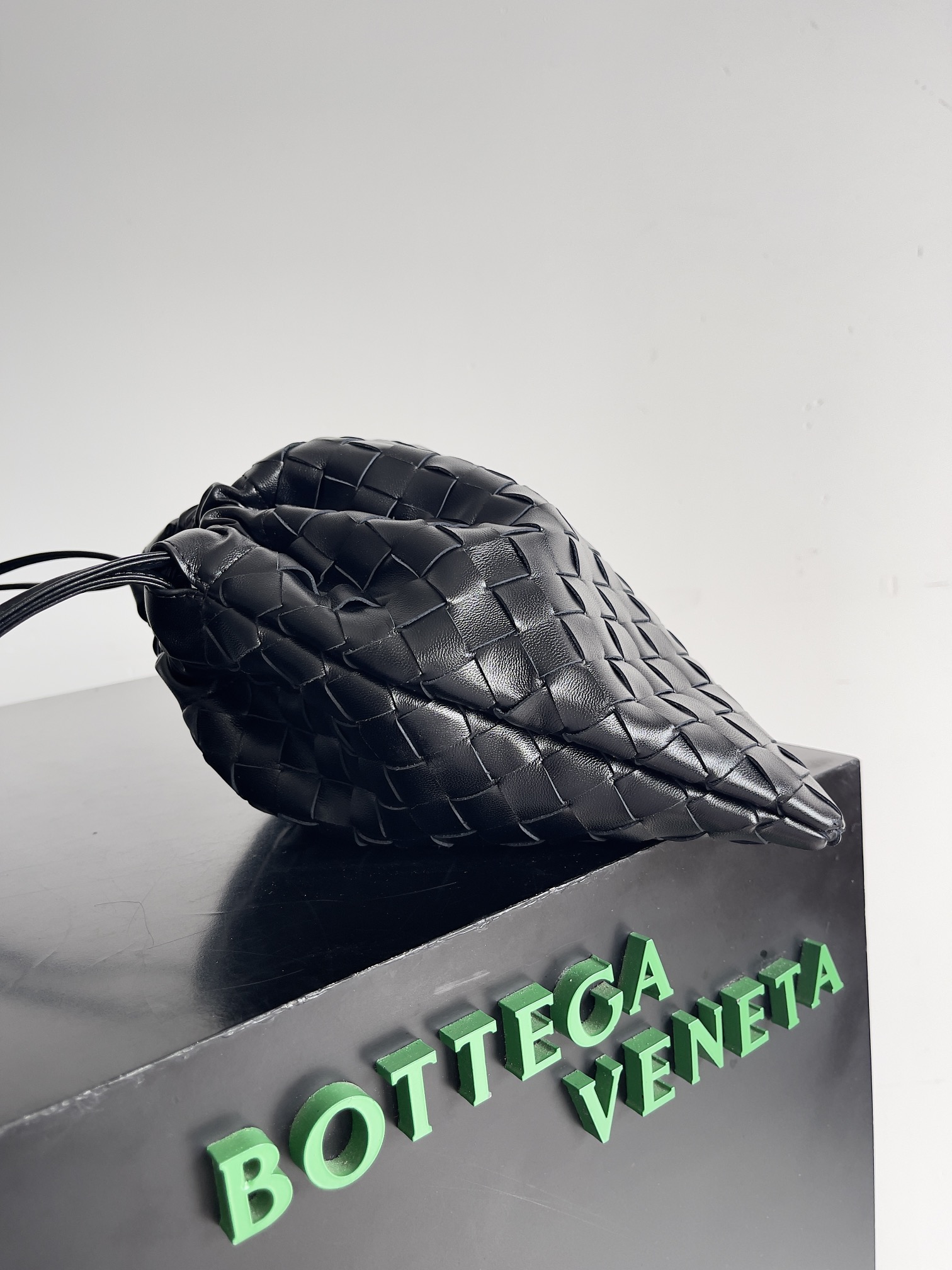 b0tte*a Ven*ta dustbag-32*23*1cm