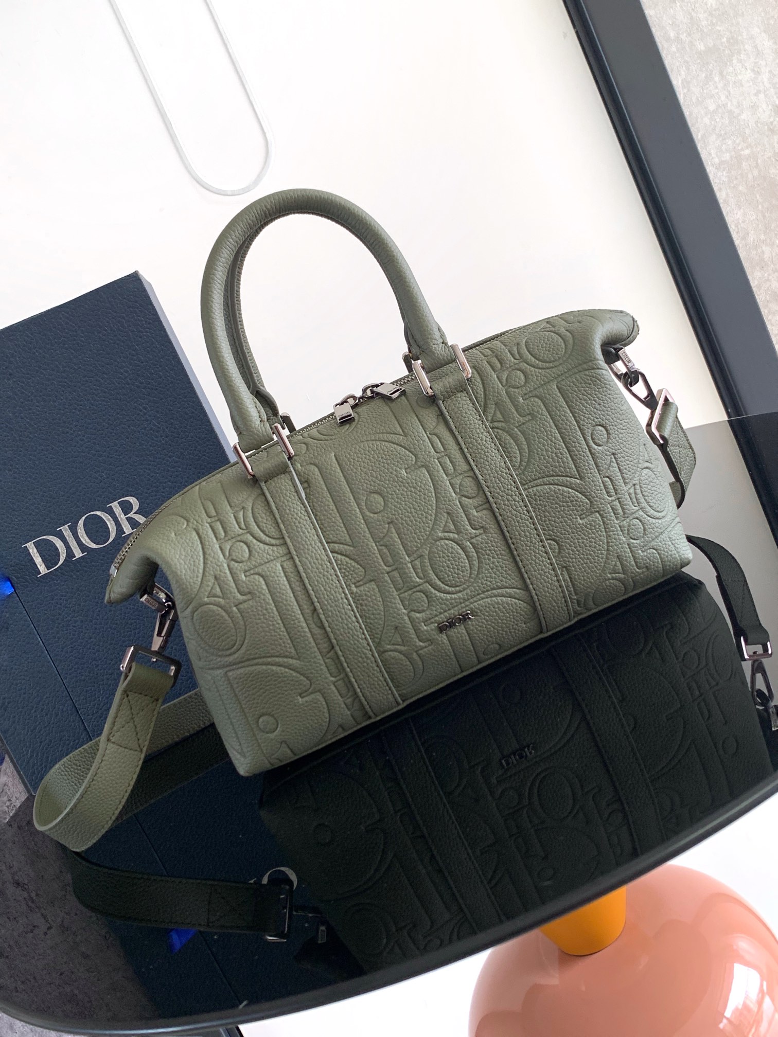 D*or weekender 25 handbags-31 x 18 x 12cm