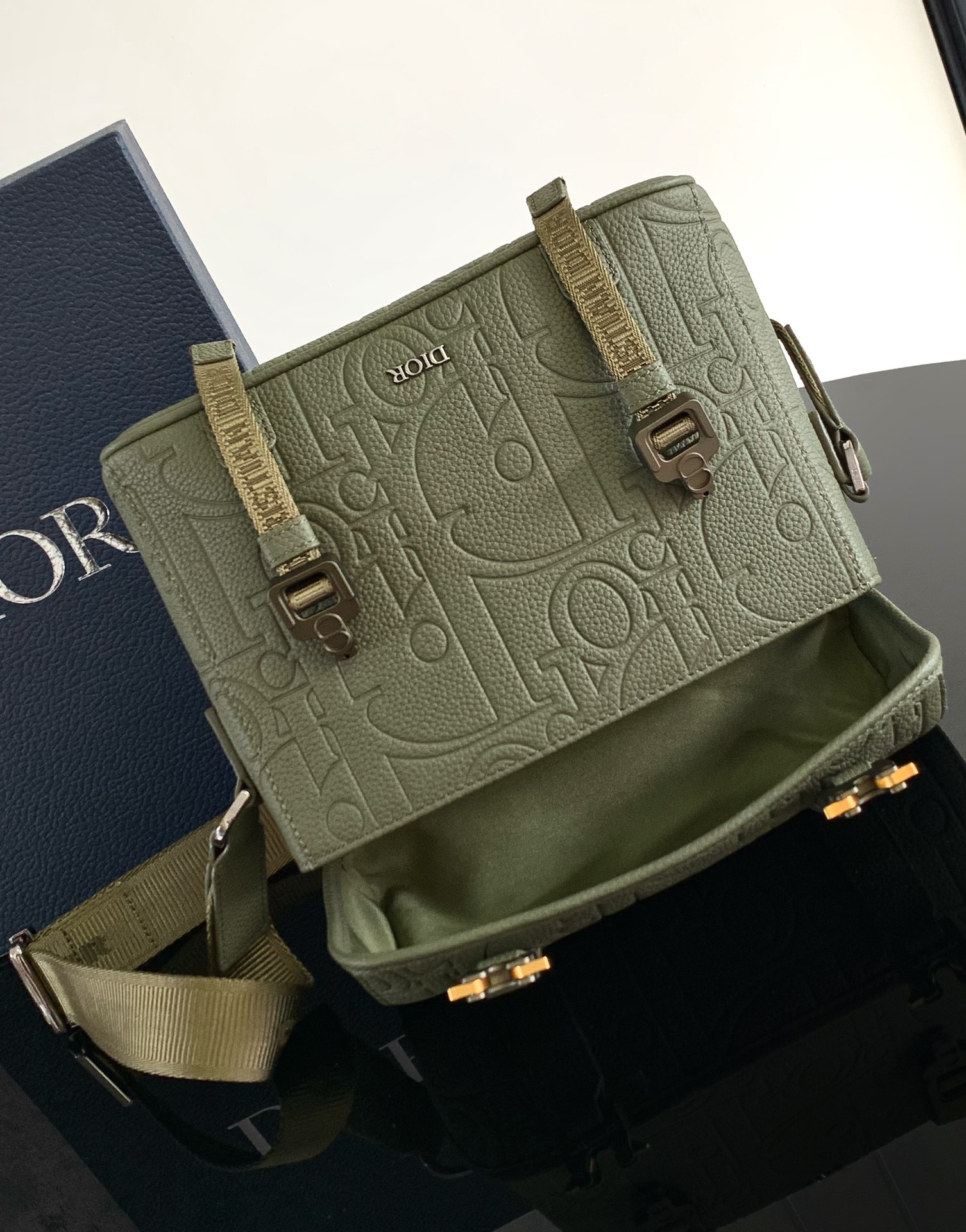 D*or men flap bag-24*18*8cm