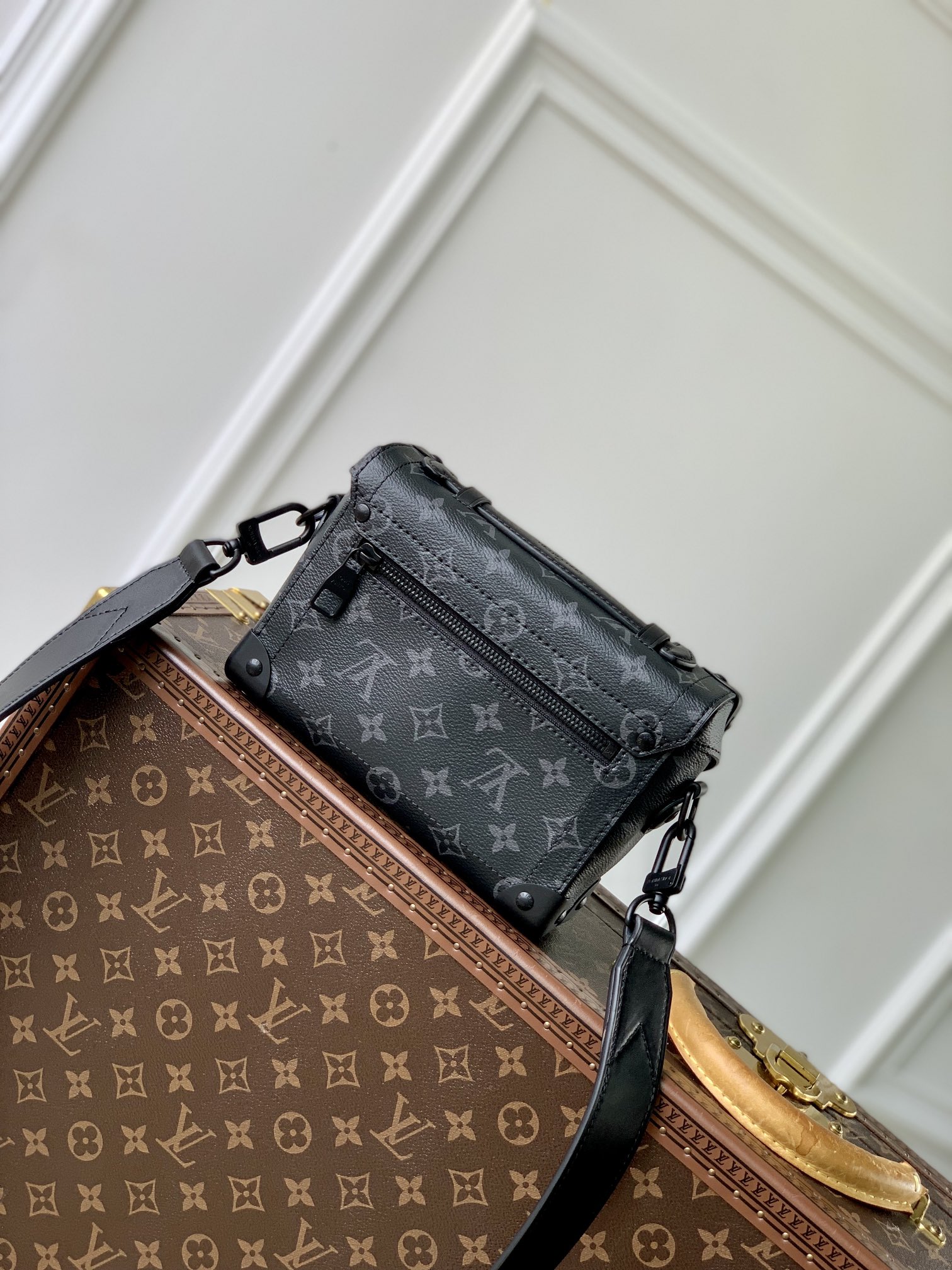 l0*is V*t0n soul trunk handbag-19 x 15 x 7cm