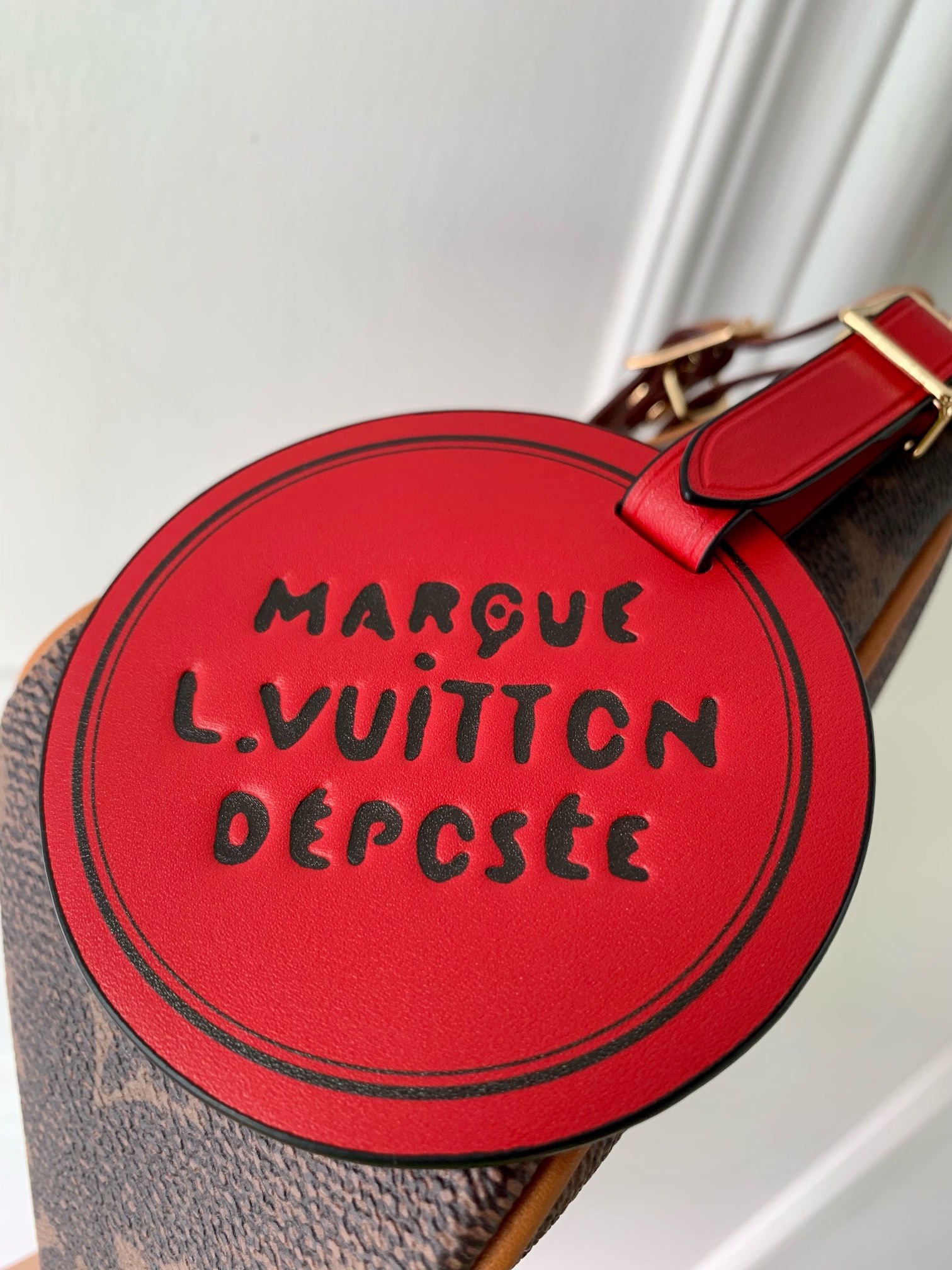 l0*is V*t0npochette accessoire xl m11623-28*16.5*9cm
