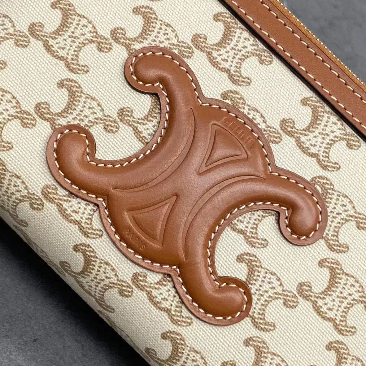 Ce**e pouch-16x11x8cm