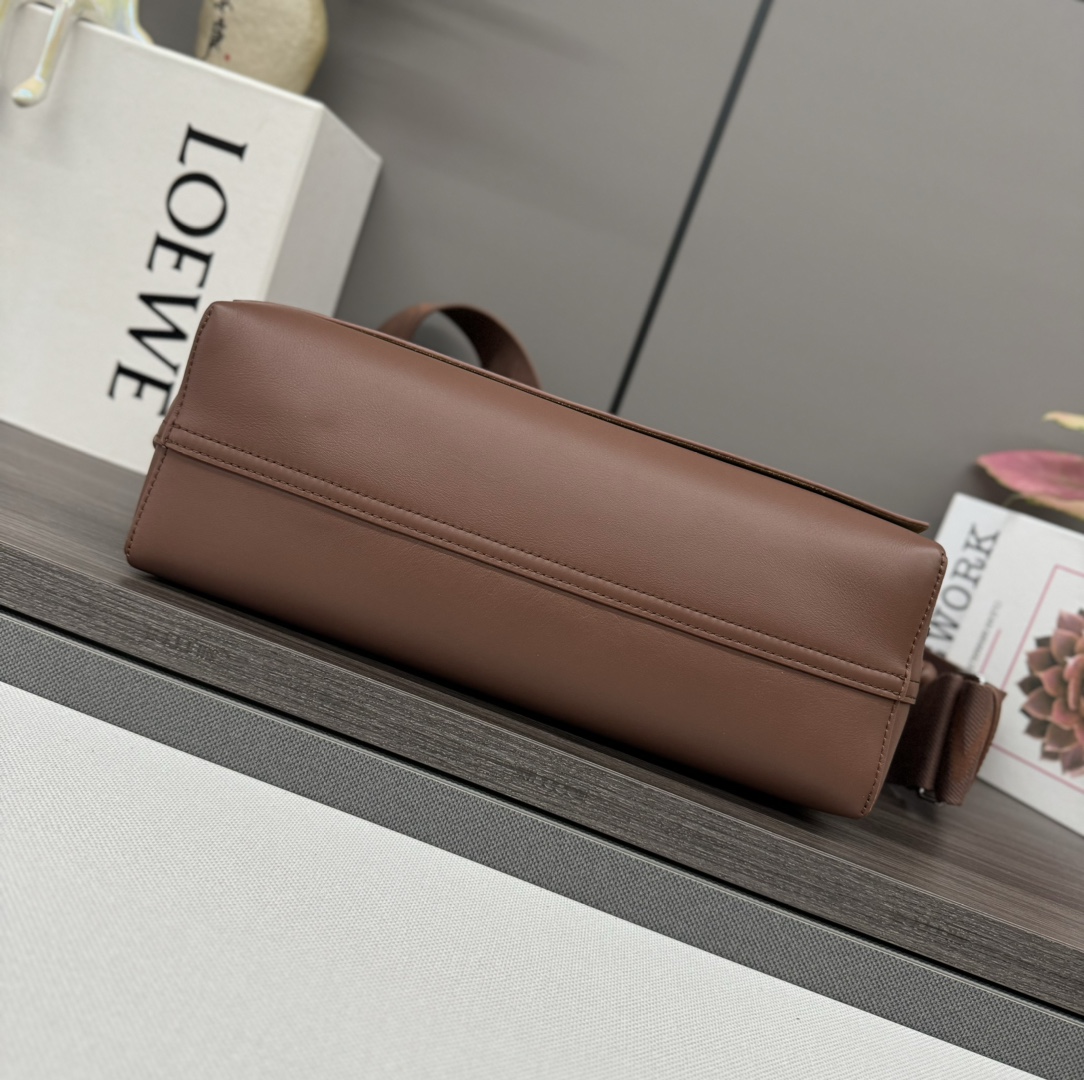 L0ew* flamenco satchel-062404a-34*12*24cm