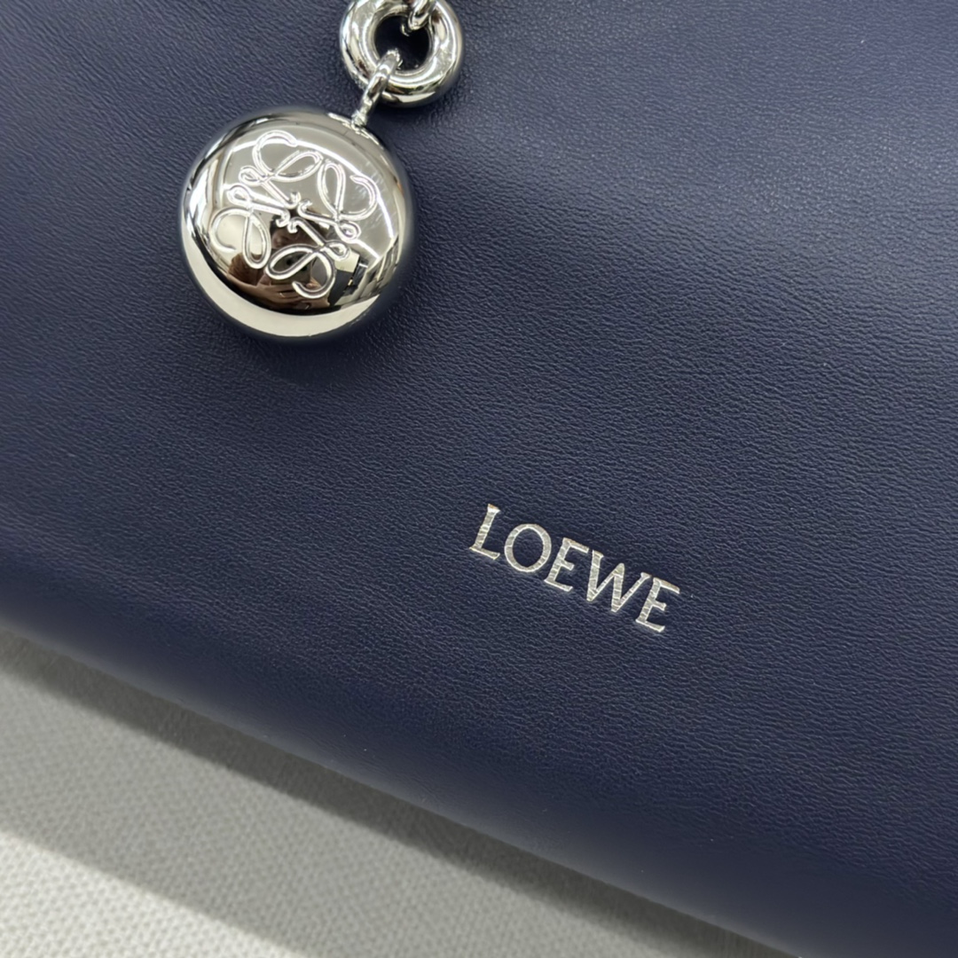 L0ew* squeeze bag-29*24*10.5cm