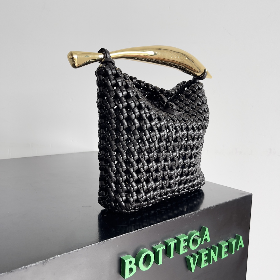b0tte*a Ven*ta sardine bag-21*6*21cm