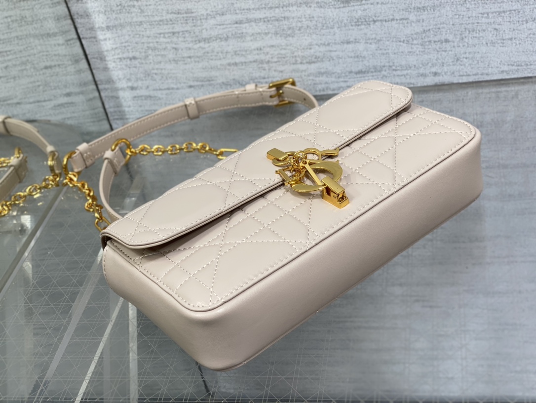D*or miss carro bag-22*12.5*4cm