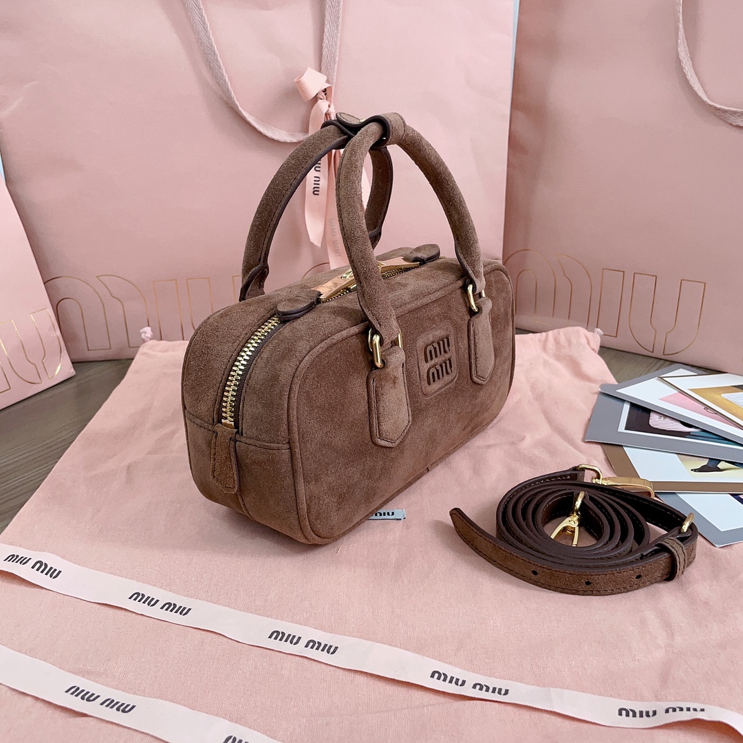 M*um*u top handbags-22x10.5x7.5cm