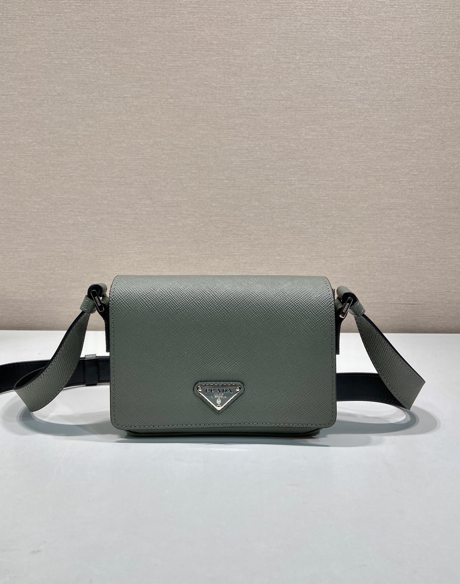 Pra*a shoulder 2vd061 bag-18*12.5*2.5cm