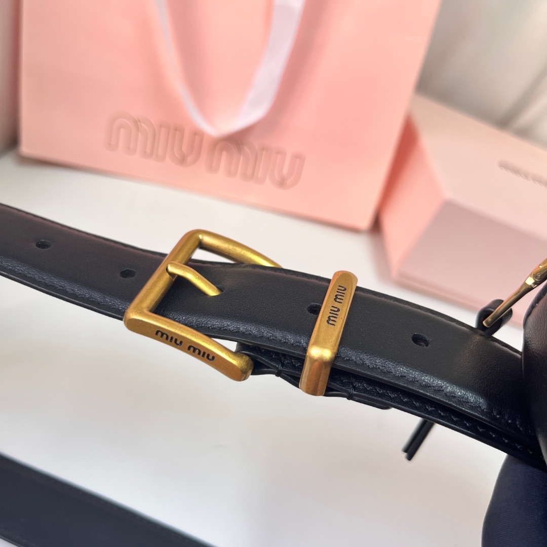 M*um*u belt bag