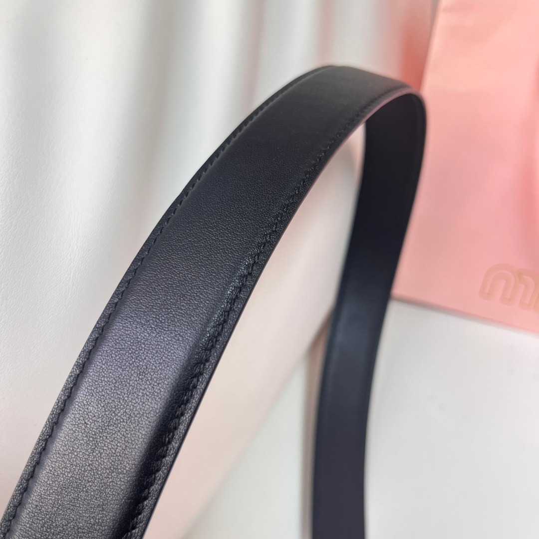 M*um*u belt bag
